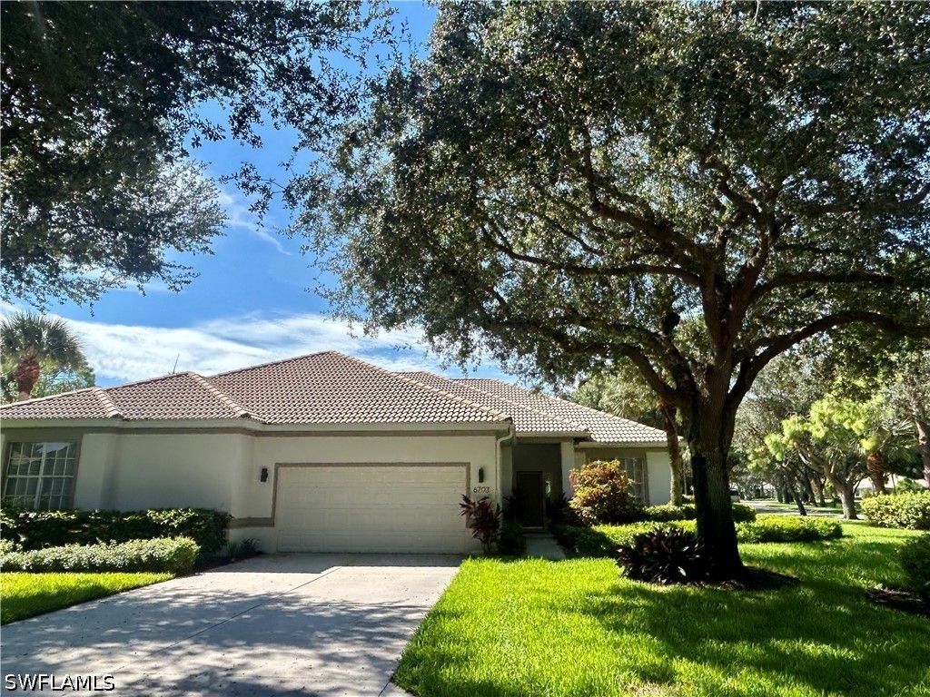6703 Old Banyan WAY, Naples, FL 34109