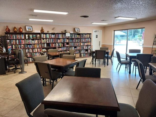 6 Abbey Lane 103, Delray Beach, FL 33446