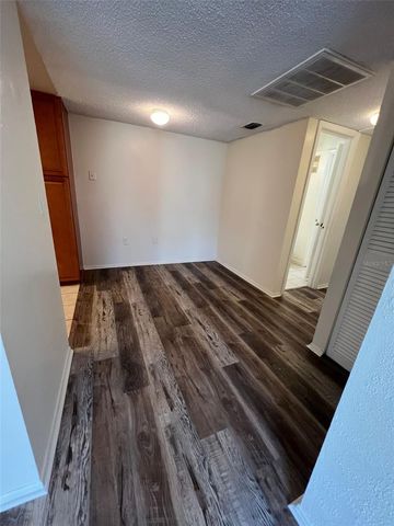 6043 VILLAGE CIRCLE 6043, Orlando, FL 32822