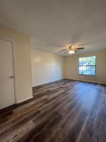 6043 VILLAGE CIRCLE 6043, Orlando, FL 32822
