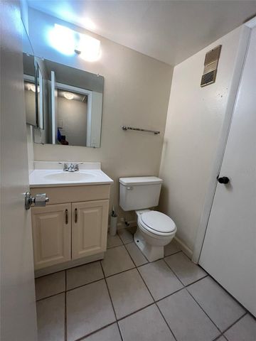 6043 VILLAGE CIRCLE 6043, Orlando, FL 32822