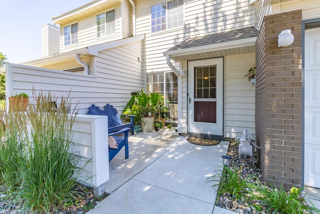 12822 Echo Lane, Apple Valley, MN 55124