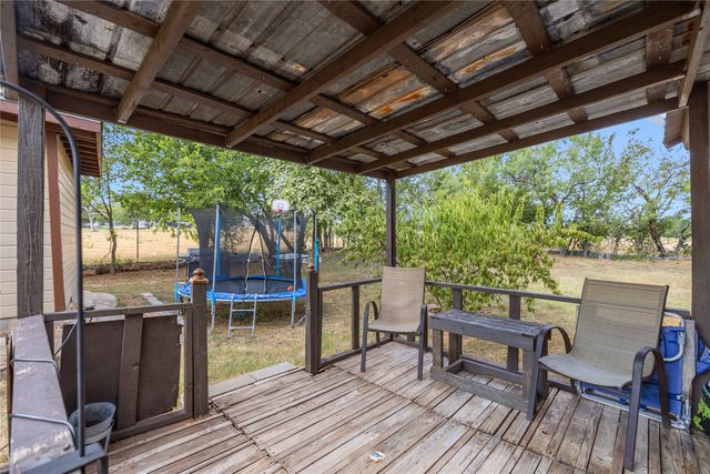 1005 S Mary Street, Comanche, TX 76442