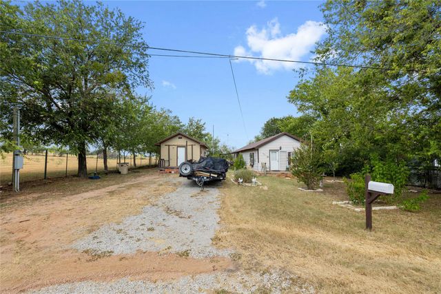 1005 S Mary Street, Comanche, TX 76442