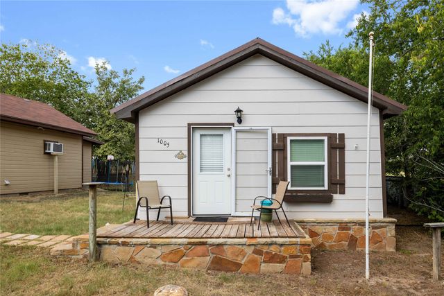 1005 S Mary Street, Comanche, TX 76442