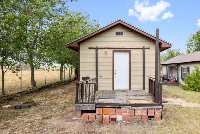 1005 S Mary Street, Comanche, TX 76442