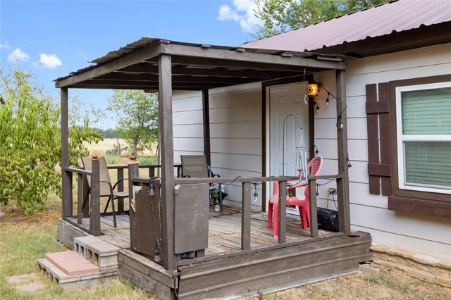 1005 S Mary Street, Comanche, TX 76442