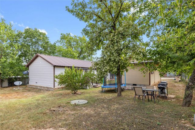 1005 S Mary Street, Comanche, TX 76442