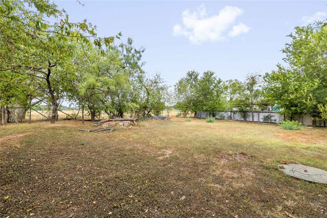 1005 S Mary Street, Comanche, TX 76442