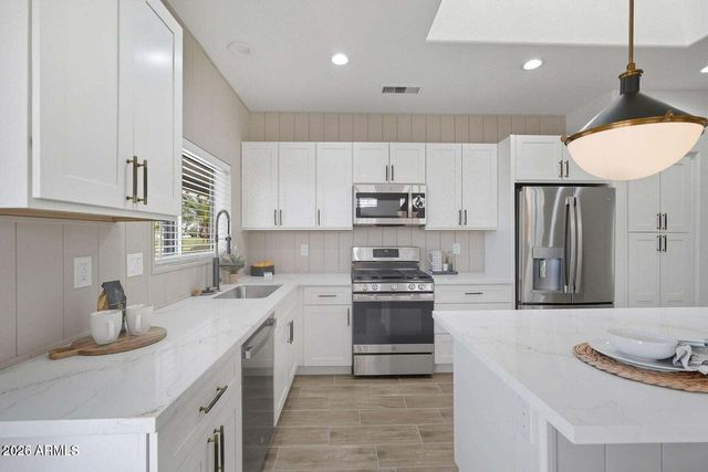 22408 N Las Vegas Drive, Sun City West, AZ 85375