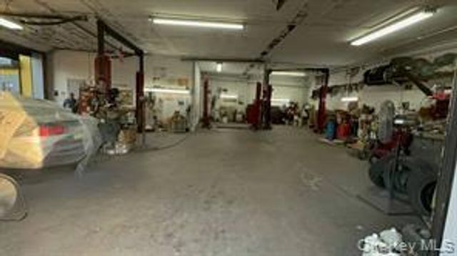 49-04 25th Ave, Astoria, NY 11377