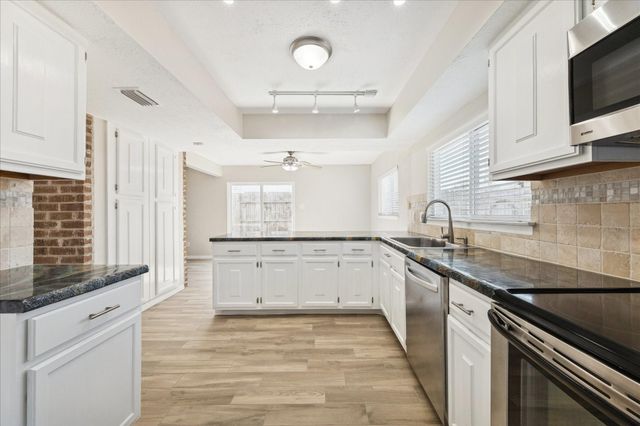 16006 Lost Rock Court, Houston, TX 77598