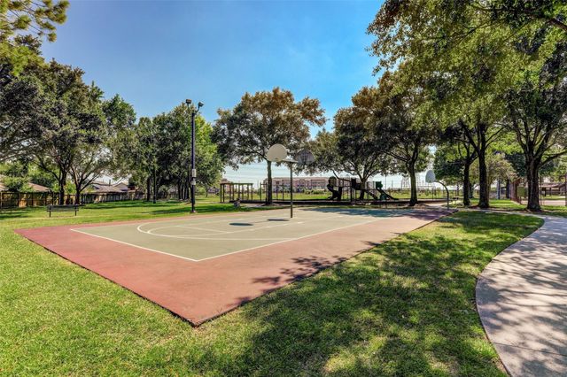 16006 Lost Rock Court, Houston, TX 77598