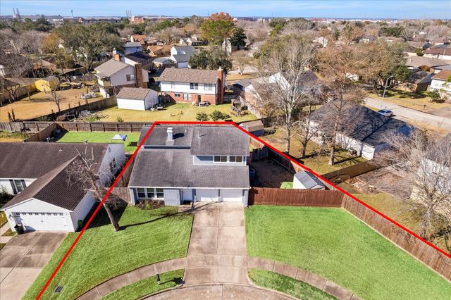 16006 Lost Rock Court, Houston, TX 77598