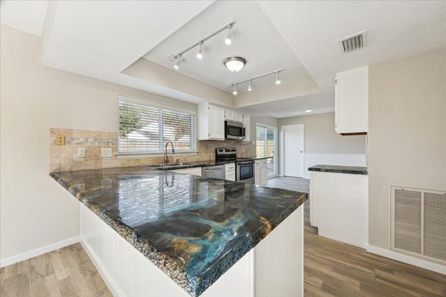 16006 Lost Rock Court, Houston, TX 77598