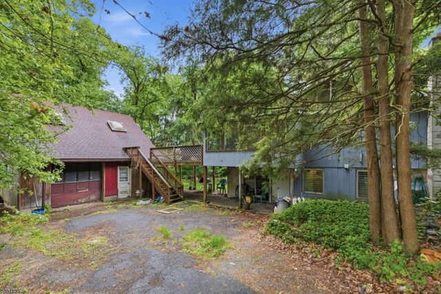 193 Monroe Trl, Hopatcong Boro, NJ 07843