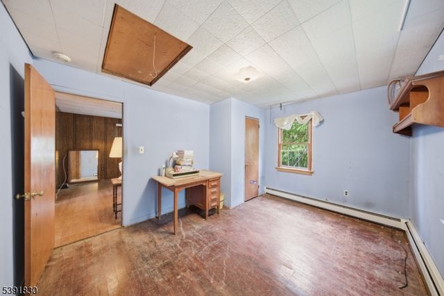 193 Monroe Trl, Hopatcong Boro, NJ 07843