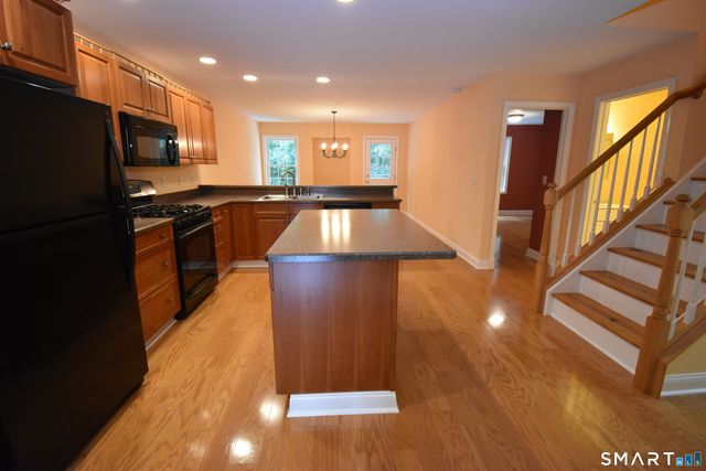 2 Boulderbrook Court 23, Prospect, CT 06712