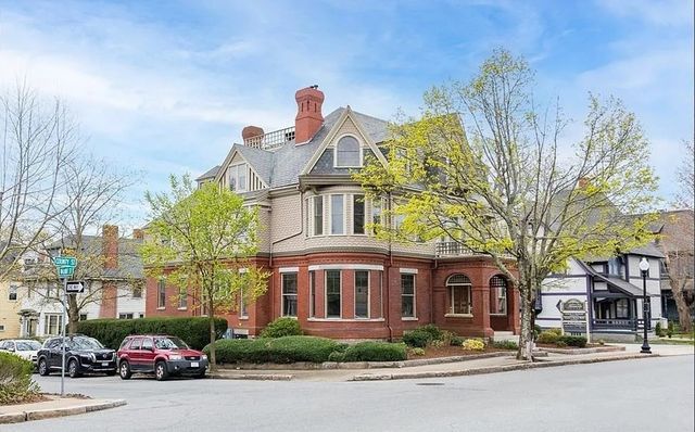 404 County St, New Bedford, MA 02740