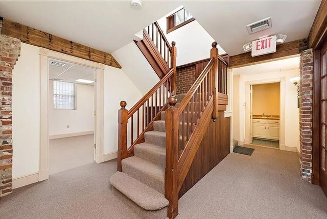 404 County St, New Bedford, MA 02740