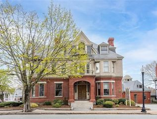 404 County St, New Bedford, MA 02740