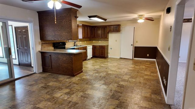 1315 S Crawford Street, Clarksville, AR 72830