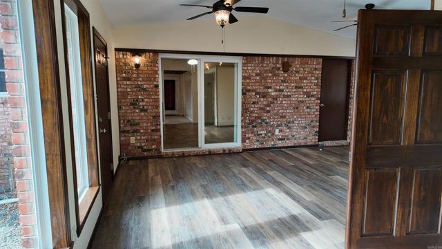 1315 S Crawford Street, Clarksville, AR 72830