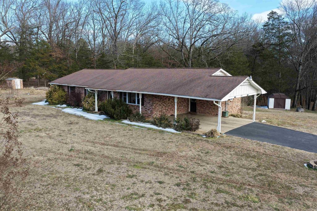 1315 S Crawford Street, Clarksville, AR 72830