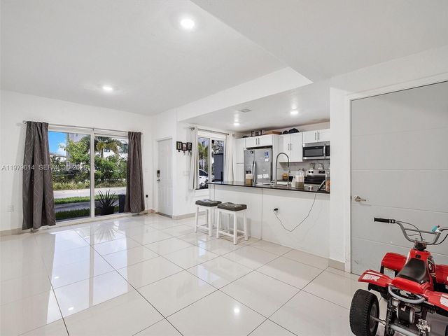 25888 SW 139TH PTH, Homestead, FL 33032