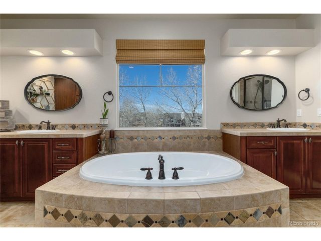 6835 S Robertsdale Way, Aurora, CO 80016