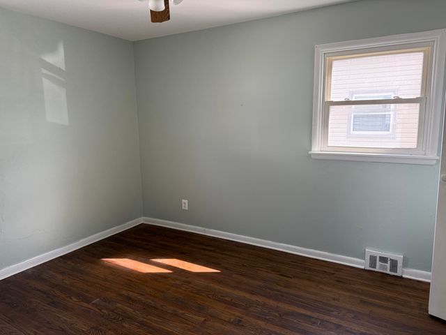 22458 Hillock Avenue, Warren, MI 48089