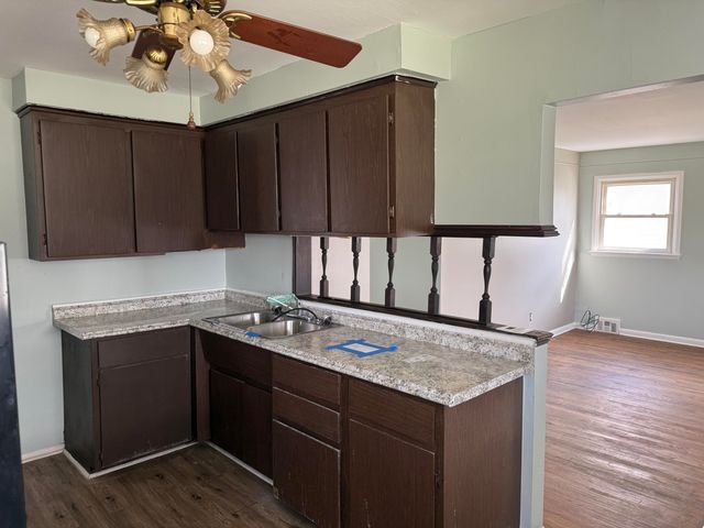 22458 Hillock Avenue, Warren, MI 48089