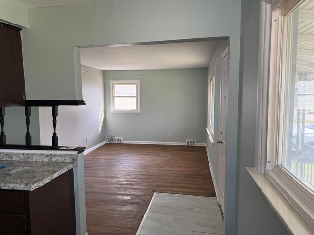 22458 Hillock Avenue, Warren, MI 48089