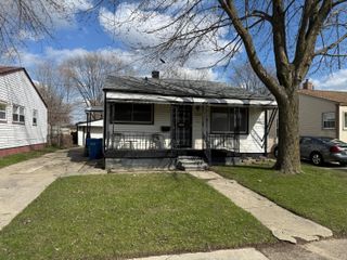22458 Hillock Avenue, Warren, MI 48089