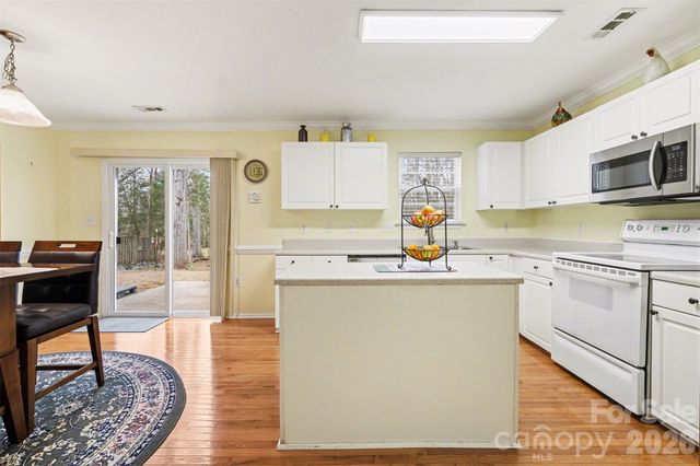 14212 Waterlyn Drive, Charlotte, NC 28278