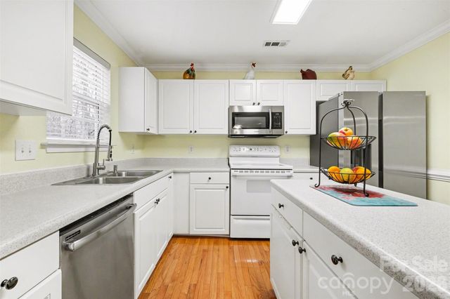 14212 Waterlyn Drive, Charlotte, NC 28278