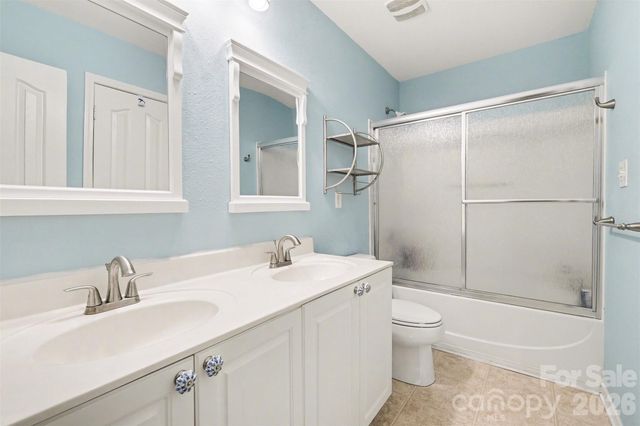 14212 Waterlyn Drive, Charlotte, NC 28278