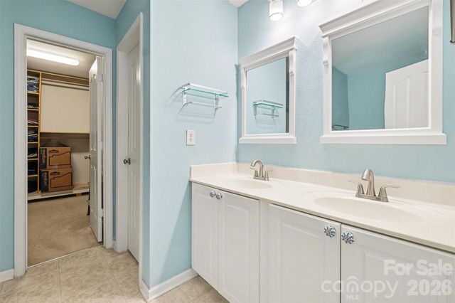 14212 Waterlyn Drive, Charlotte, NC 28278