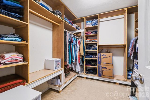 14212 Waterlyn Drive, Charlotte, NC 28278