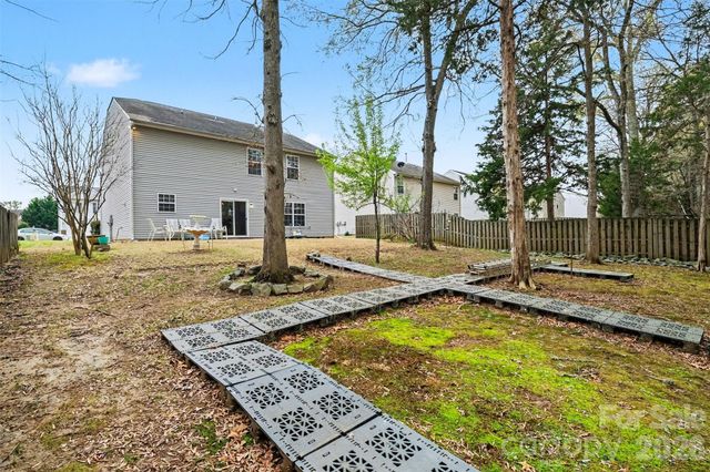 14212 Waterlyn Drive, Charlotte, NC 28278