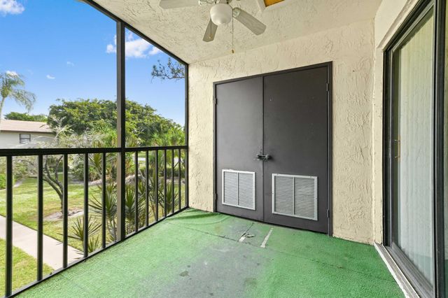 7665 Tahiti Lane 203, Lake Worth, FL 33467