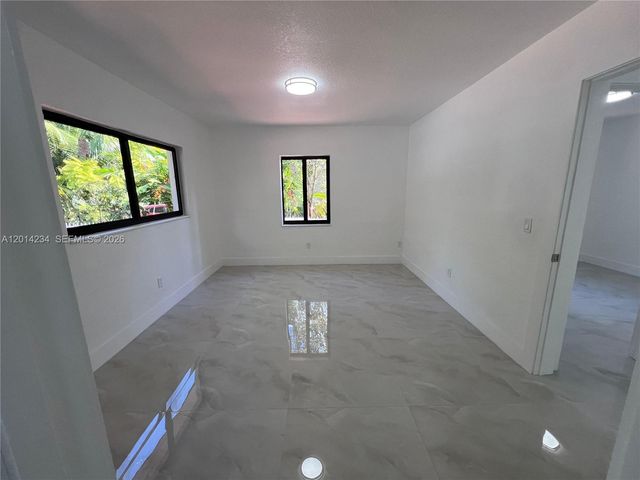 6150 SW 16th St, West Miami, FL 33155