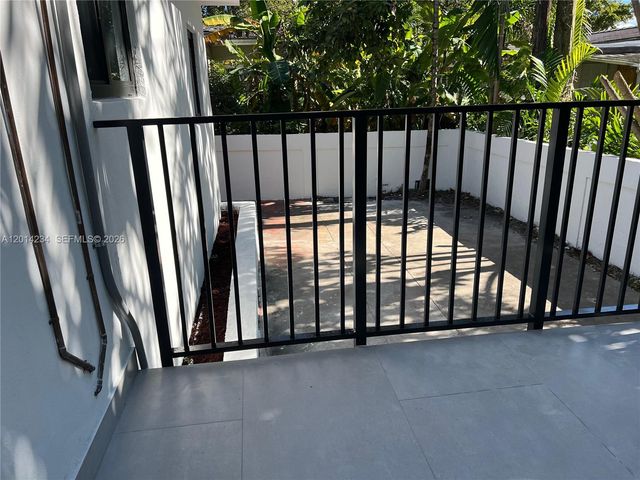 6150 SW 16th St, West Miami, FL 33155