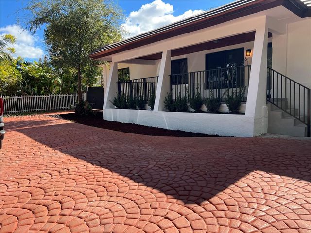 6150 SW 16th St, West Miami, FL 33155