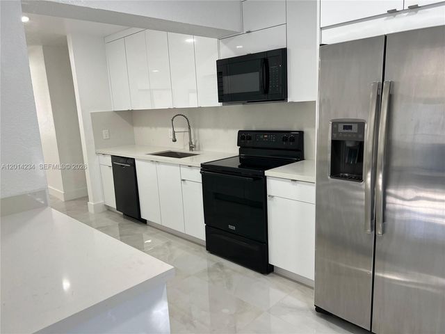 6150 SW 16th St, West Miami, FL 33155