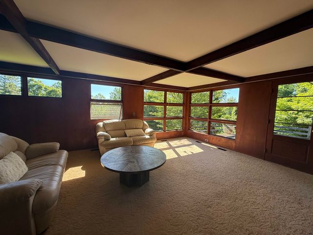 211 Pleasant Valley Road, Brattleboro, VT 05301