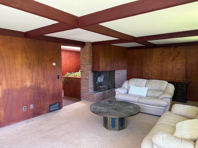 211 Pleasant Valley Road, Brattleboro, VT 05301