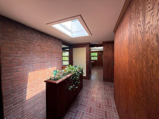 211 Pleasant Valley Road, Brattleboro, VT 05301