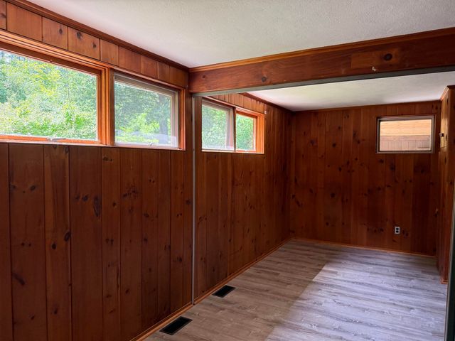 211 Pleasant Valley Road, Brattleboro, VT 05301