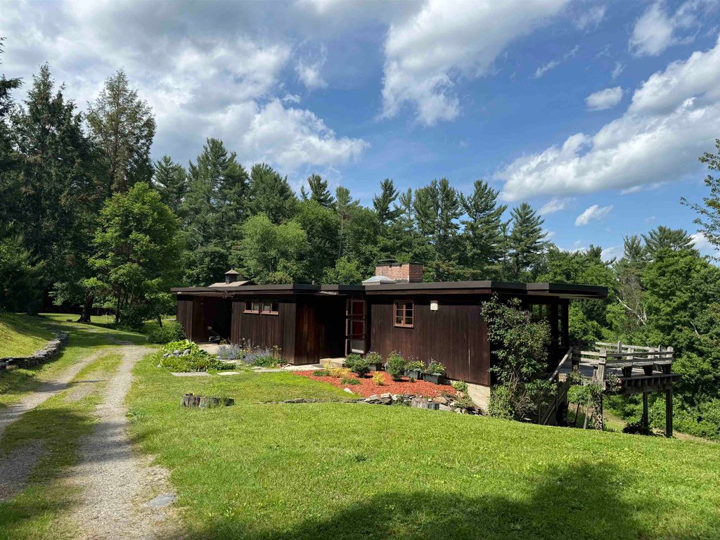 211 Pleasant Valley Road, Brattleboro, VT 05301